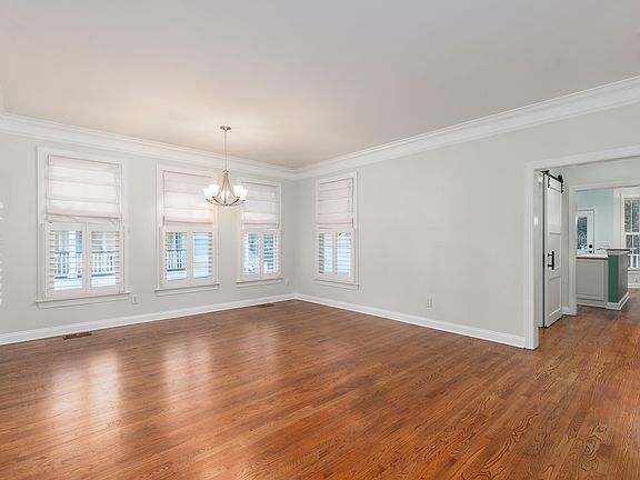 5th image of 5096 Coral Reef Dr