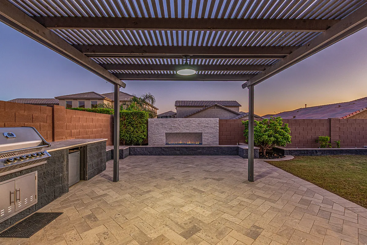 Building Photo - 7103 W Jasmine Trl