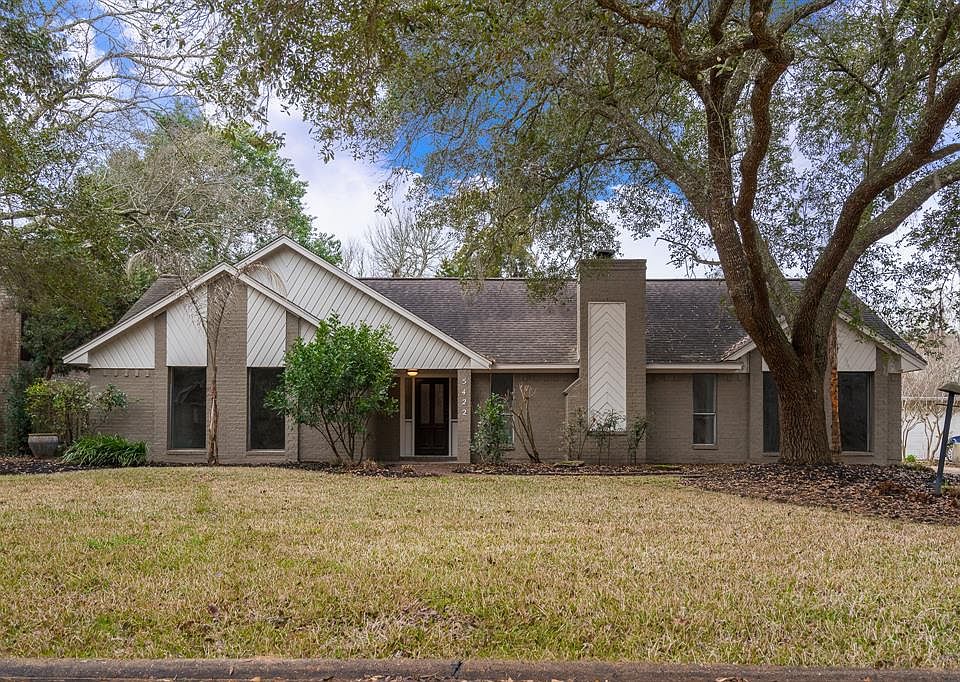 1st image of 5422 Appleblossom Ln