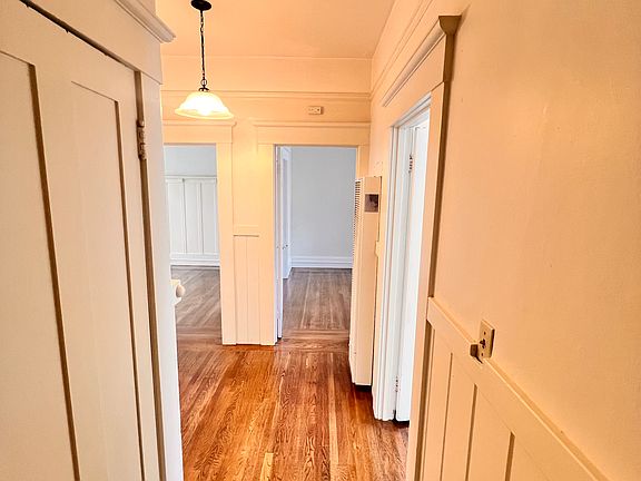 3rd image of 2212 Baker St
