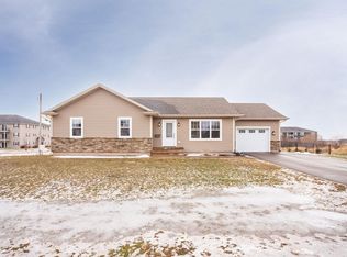 115 Squire Ln, Stratford, PE C1B 3W3