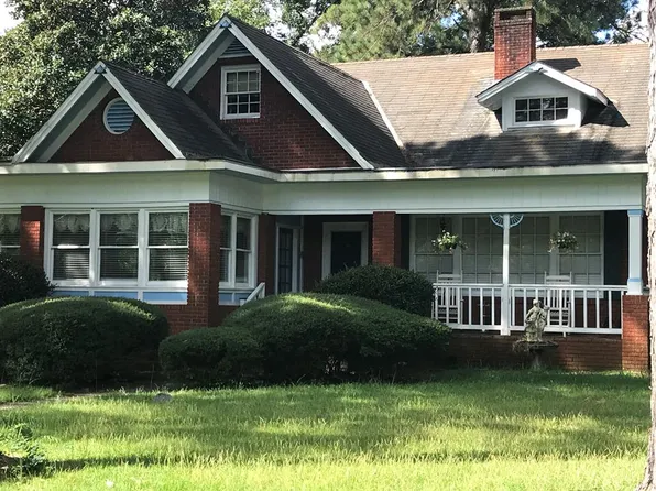 300 Clifton St, Camden, AL 36726