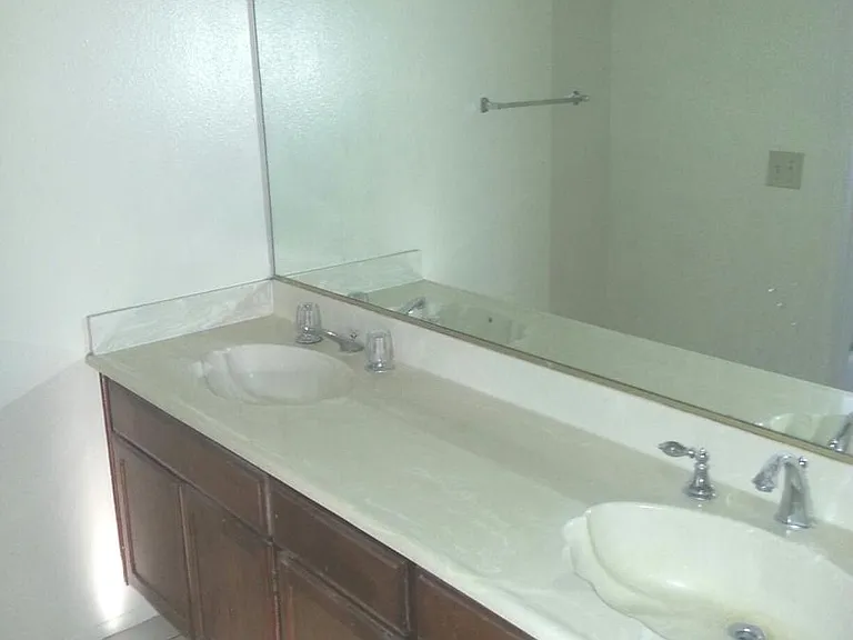 lavatory double sink - separate room