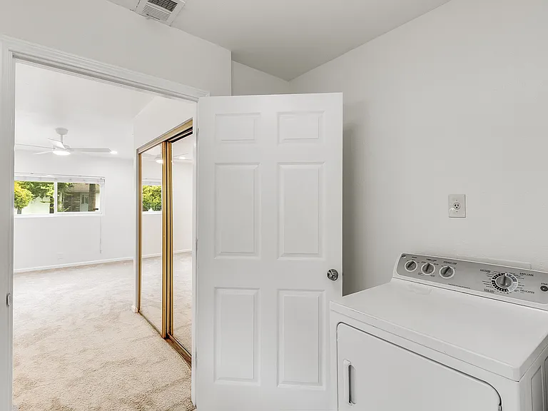 4060 Clayton Rd — Photo 4