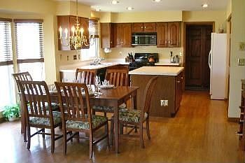 3rd image of 5021 Barnsby Ln