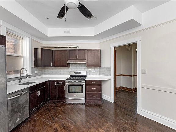 3rd image of 2171 N Milwaukee Ave Unit 2