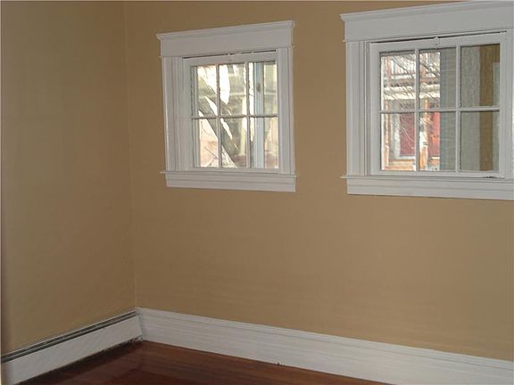 5th image of 90 Carolina Ave