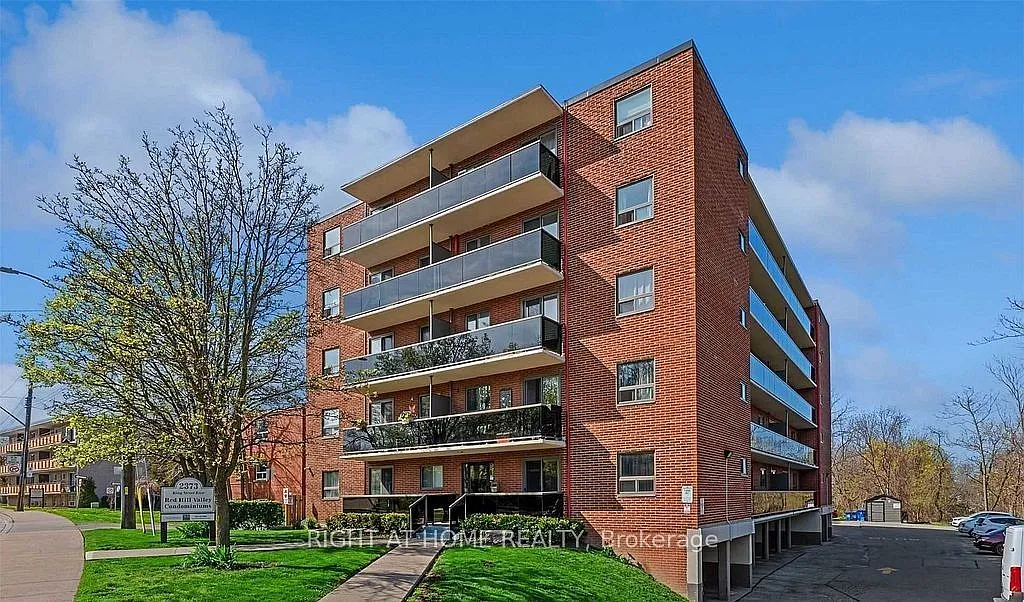 Red Hill Valley Condominiums — Photo 1