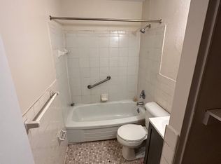 869 Sherburne Ave APT 1, Saint Paul, MN 55104