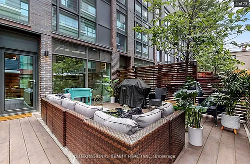 1331 Queen St N #Townhouse 5 Photo 1