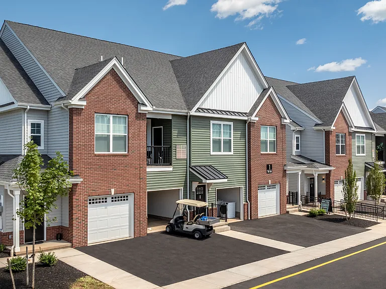 Kirby Village Apartments — Photo 6