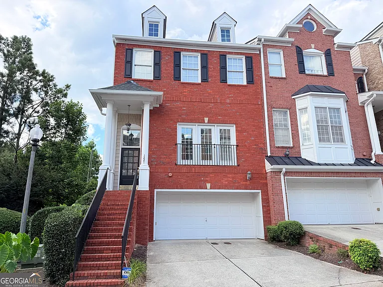 1221 Creekside Pl SE — Photo 1