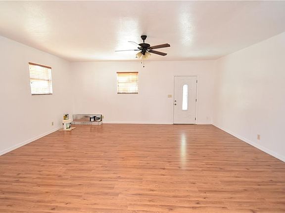 3rd image of 624 Orange Ave