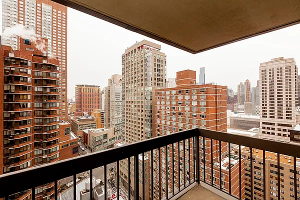 Rented by Mirador Real Estate | media 11