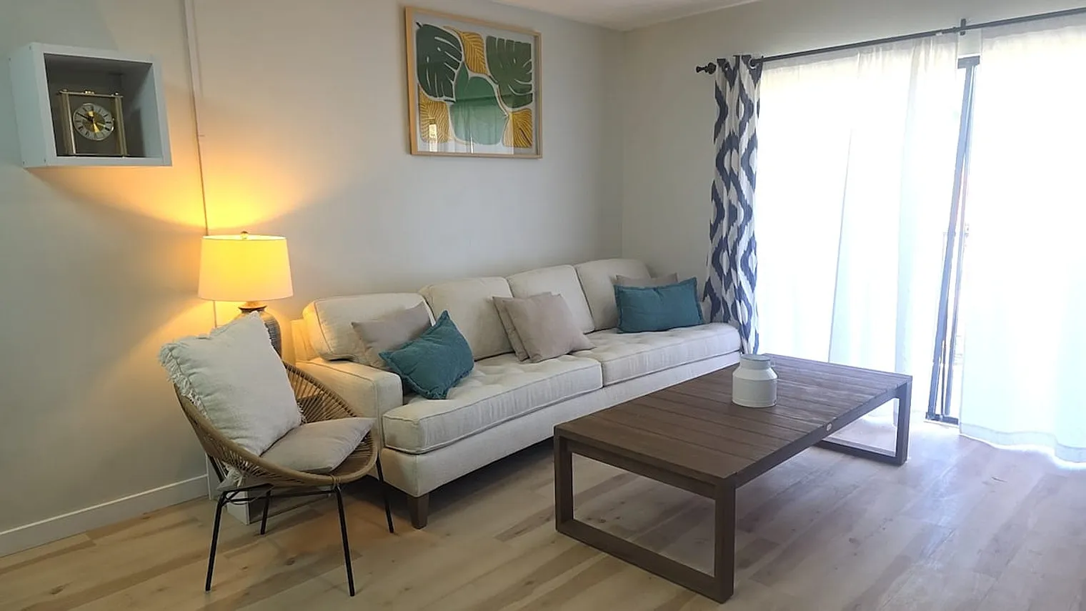 2 bed, 2.0 bath, $4,280 — Photo 1
