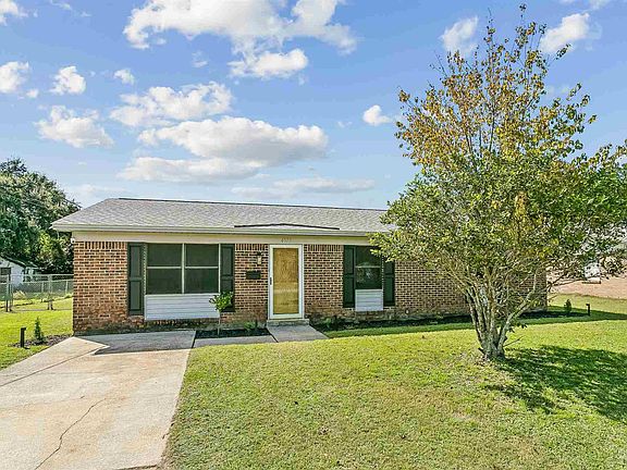 3rd image of 4373 Pine Villa Cir