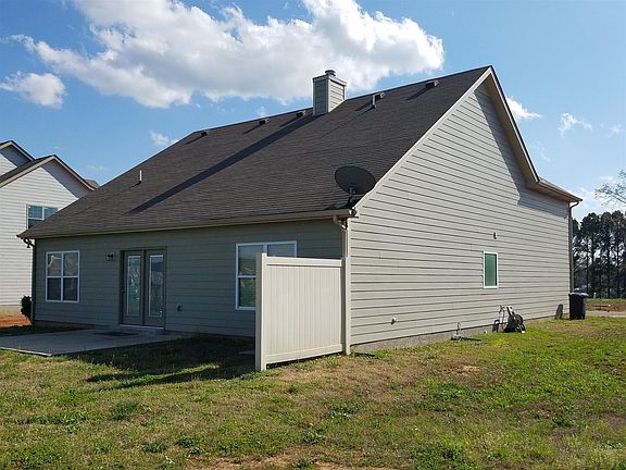 3rd image of 110 Dry Fork Dr