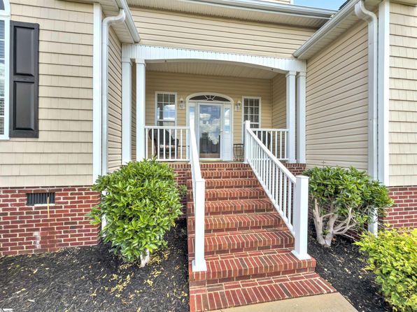 713 Austin Woods Ct, Greer, SC 29651