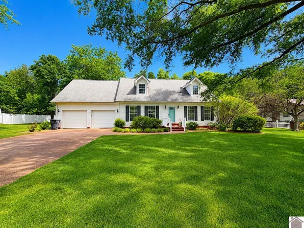 2018 Carol Dr, Murray, KY 42071