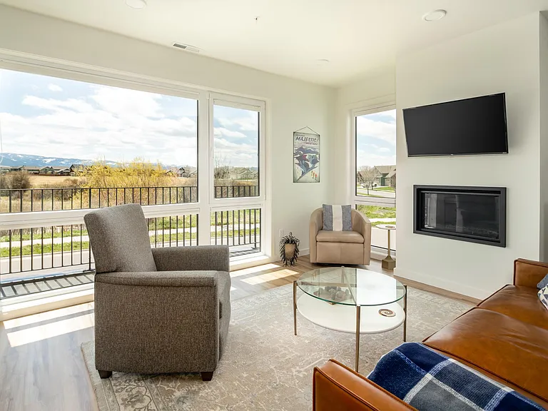 576 Enterprise Blvd #35 — Photo 4