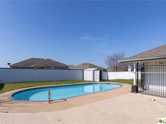 3rd image of 2506 Southwood Dr