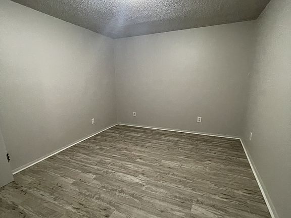 2nd image of 29920 Main St #11475793