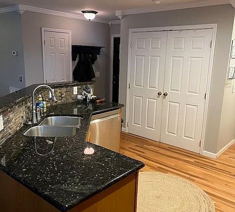 5th image of 141 Burgess Dr