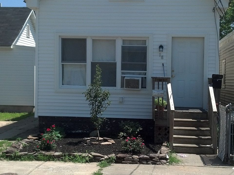 18 Highland Ave