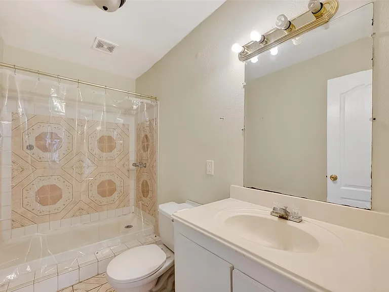 968 Garapan St — Photo 18