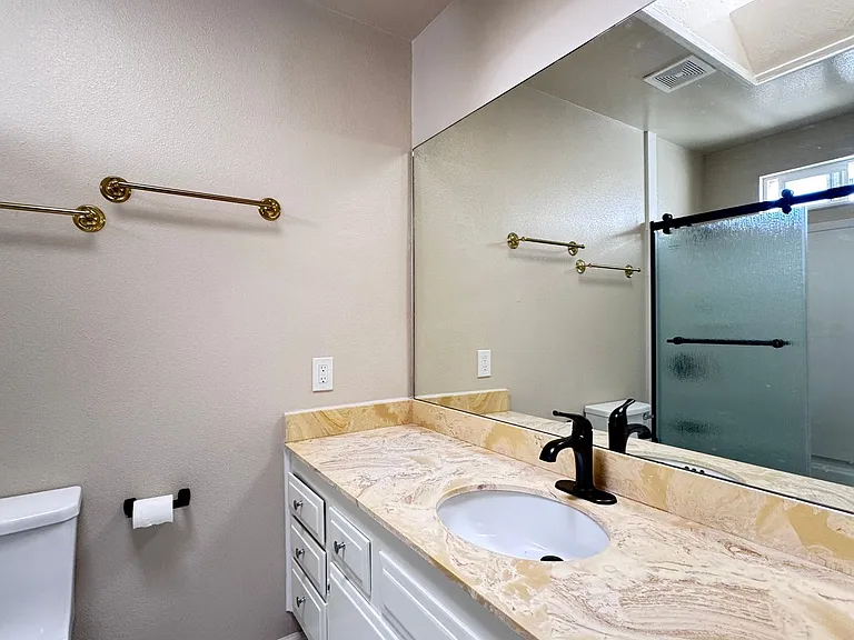 9847 Genesee Ave — Photo 30