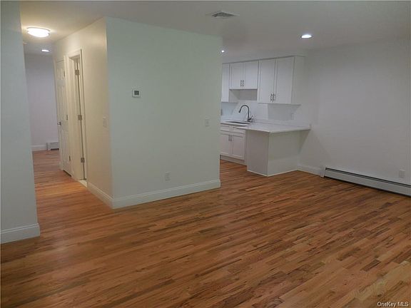 3rd image of 30 Marshall Dr