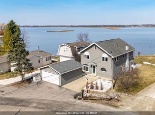 2210 Westwind Rd, Oshkosh, WI