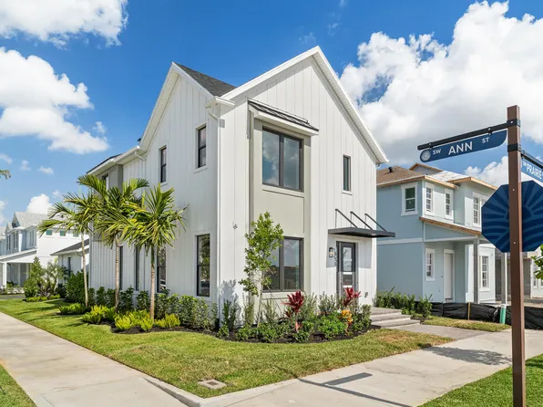 950 SW Prairie Avenue, Palm City, FL 34990