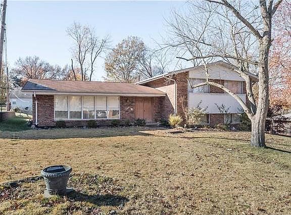 2nd image of 610 Camborne Dr
