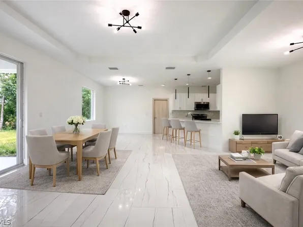 418 Wellington Ave, Lehigh Acres, FL 33972