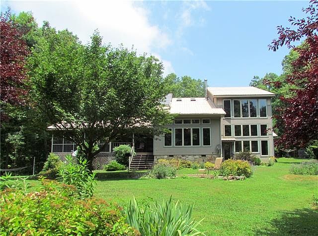 1st image of 245 Coyote Cove Ln