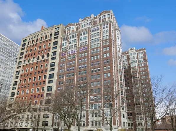 2440 N Lakeview Ave #5D, Chicago, IL 60614