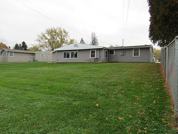 4th image of 10248 Root River Dr