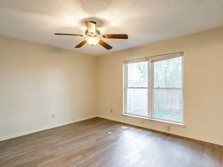 127 Allencrest Dr — Photo 18