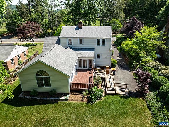3rd image of 172 Landon Ln