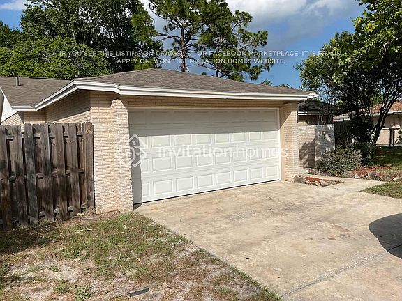 3rd image of 143 Hidden Lake Dr