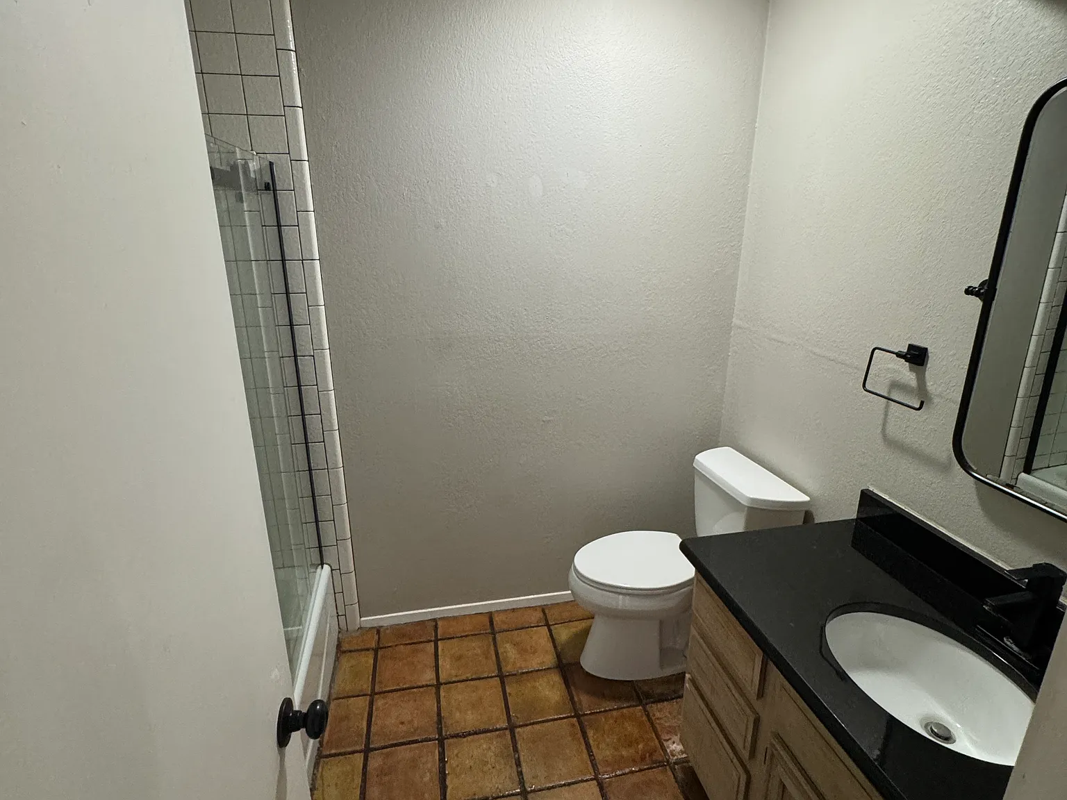 3 bed, 2212 sqft, $2,500 — Photo 3