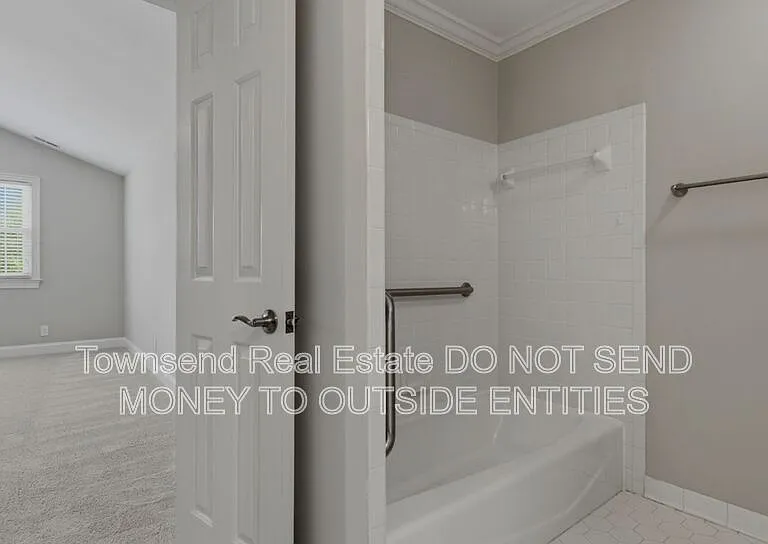 200 Litchfield Pl — Photo 35