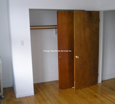 3rd image of 4101 N Sacramento Ave
