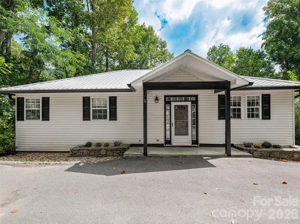 57 Mount Royal Dr, Arden, NC 28704