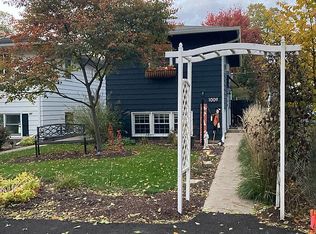 1009 Marion Ave, Geneva, IL 60134