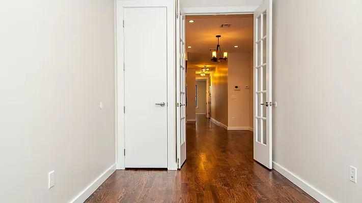Rented by Nooklyn NYC LLC | media 21