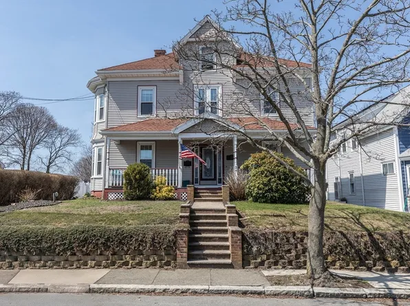 24 Fairview St, Winthrop, MA 02152