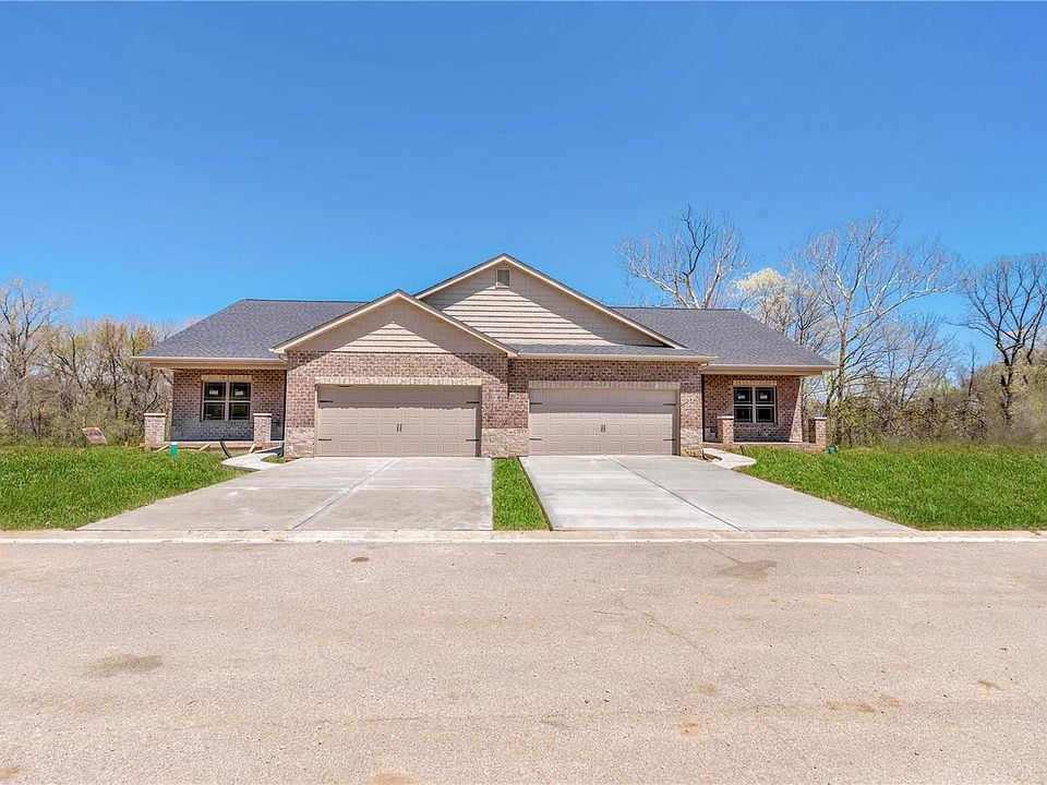 1st image of 8017/8019 Villa Valley Ln