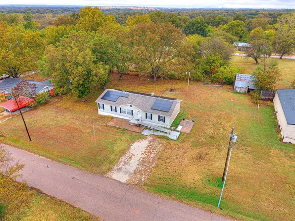 312 E 5th St, Wanette, OK 74878